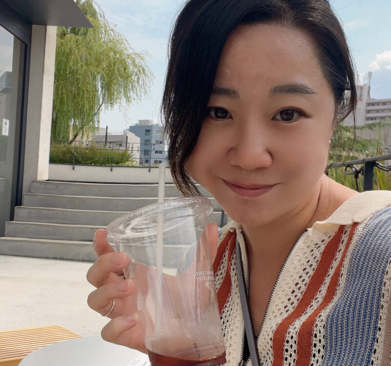 Vivian Lau